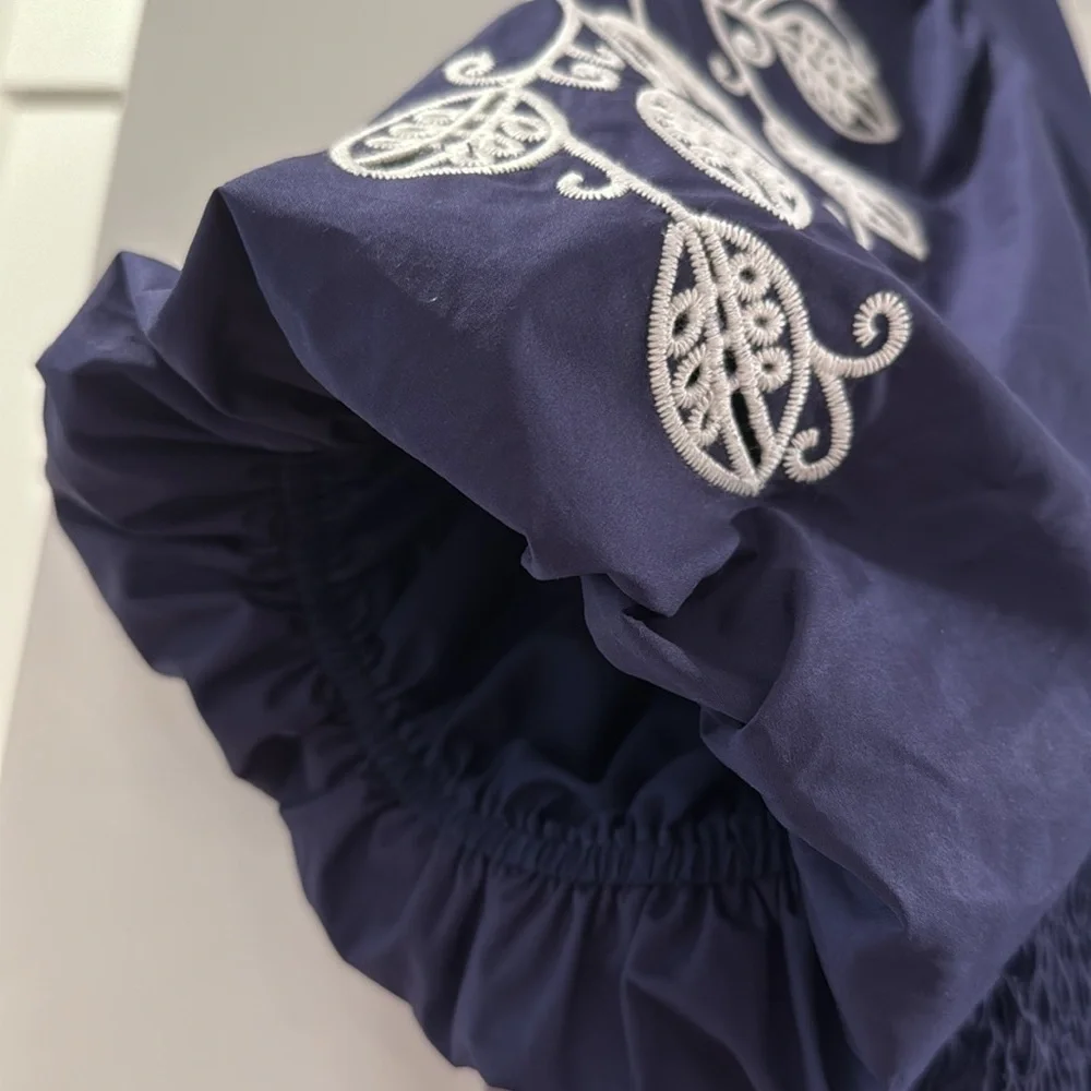JODIFL Navy Blouse with White Embroidery NEW Small - Picture 4 of 5